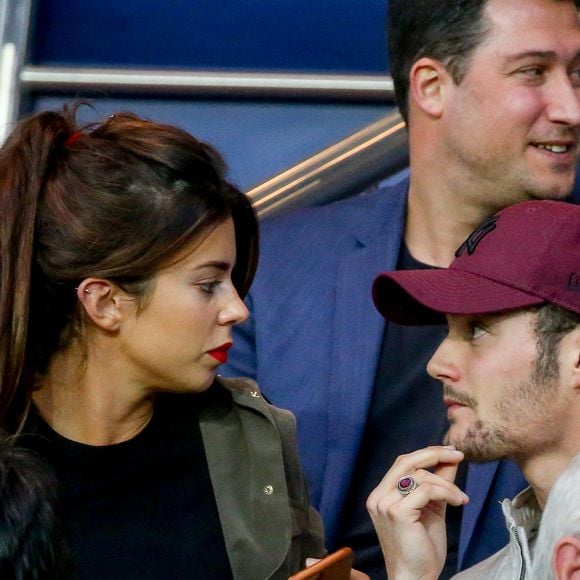 Mariage - Louis Sarkozy s'est marié avec Natali Husic - Louis Sarkozy et sa compagne Natali Husic dans les tribunes lors du match de Ligue 1, Paris Saint-Germain (PSG) vs Toulouse FC (TFC) au Parc des Princes à Paris, France, le 20 août 2017. Le PSG a gagné 6-2.