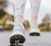 Après 60 ans, la marche permet de rester actif sans avoir besoin d’efforts physiques importants.

Photo prise par Sincerely Media / Unsplash