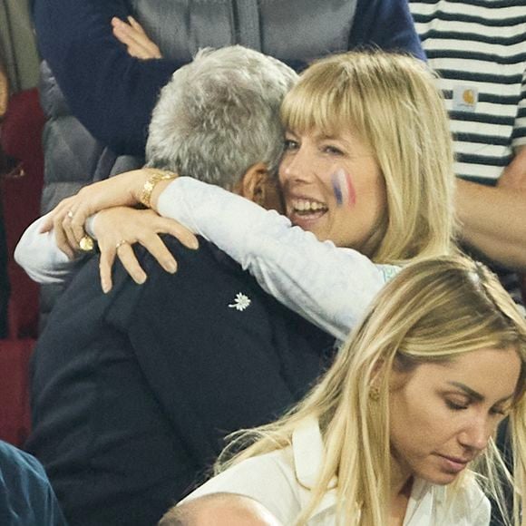 Nagui et sa femme Mélanie Page - Célébrités dans les tribunes du match du groupe D de l'Euro 2024 entre l'équipe de France face à l'Autriche (1-0) à Dusseldorf en Allemagne le 17 juin 2024. © Cyril Moreau/Bestimage