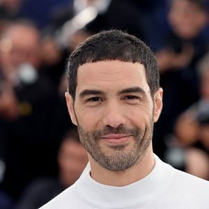 Après le tournage, l'acteur a souffert de nombreuses tendinites en reprenant du poids.

Tahar Rahim au photocall du film "Alpha" lors du 78ème Festival International du Film de Cannes, le 20 mai 2024.

© Jacovides-Moreau / Bestimage
