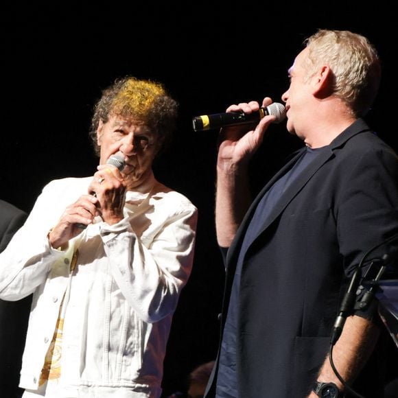 Claude Dubois, Robert Charlebois et Garou - Cérémonie de remise des prix lors de la 18ème édition du Festival du Film Francophone d'Angoulême (FFA) le 30 août 2025 à Angoulême.
© Guirec Coadic / Bestimage