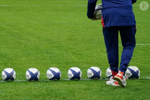 Un reporter-commentateur a été licencié en décembre dernier pour des comportements et propos sexistes envers deux collègues

Illustration - ballon - Match de Rugby, tournoi des 6 nations : L'Irlande l'emporte face à la France 38 - 17 au stade Orange Vélodrome à Marseille le 2 février 2024.

© Norbert Scanella / Panoramic / Bestimage