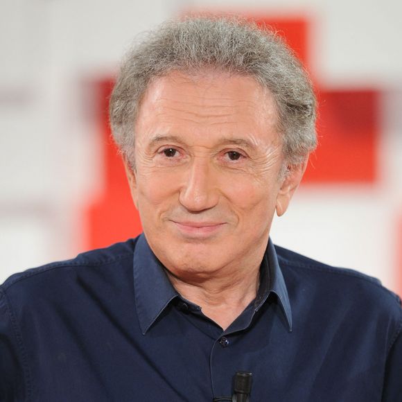 Michel Drucker - Enregistrement de l'émission ' Vivement Dimanche ' au studio Gabriel le 18 mai 2020 . Diffusion le 14/06/2020 sur France 2 . © Guillaume Gaffiot / Bestimage