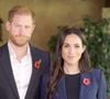 En cette période fin d'année, Meghan Markle et le prince Harry ont dévoilé leur tant attendue carte de voeux de Noël !

Les membres de la famille royale britannique auto-exilés, le prince Harry et Meghan Markle (duc et duchesse de Sussex), sont apparus ensemble pour la première fois en trois mois dans une nouvelle vidéo.