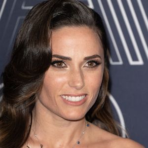 "J’ai beaucoup de chance avec mon époux Victor, ça n’a pas toujours été le cas…" nous confie la jeune femme dans une interview exclusive.

Capucine Anav arrive à la 47e édition de la cérémonie des César du cinéma à l'Olympia à Paris, France, le 25 mars 2022. Photo by David Niviere/ABACAPRESS.COM