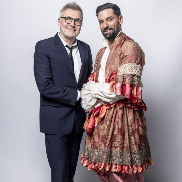 Exclusif - Laurent Ruquier et son compagnon Hugo Skliris (Manos) - Studio - Enregistrement de l'émission "La chanson secrète", présentée par N.Aliagas et diffusée le 29 décembre sur TF1 © Guillaume Gaffiot-Cyril Moreau / Bestimage