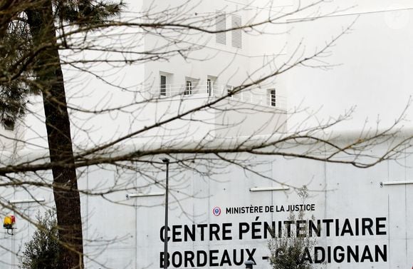 Pierre Palmade vient d'intégrer la maison d'arrêt de Gradignan près de Bordeaux à l'isolement dans le quartier récent (bâtiment blanc) à Gradignan, France, le 9 décembre 2024. © Patrick Bernard/Bestimage