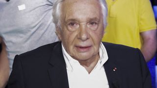 "Il y a des malentendus avec mon fils aîné" : Michel Sardou évoque son rôle de père