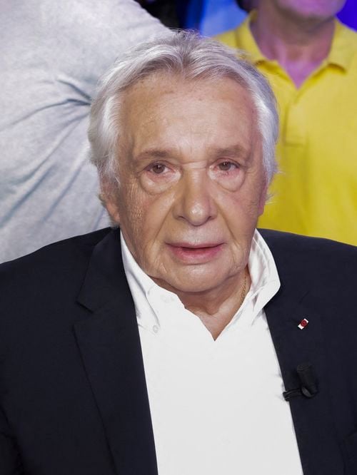 "Il y a des malentendus avec mon fils aîné" : Michel Sardou évoque son rôle de père