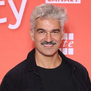 Un rendez-vous où se sont rendues de nombreuses célébrités, dont un couple star qui s'est offert une belle parenthèse dans la ville du sud.
Exclusif - François Vincentelli au photocall de la soirée d'ouverture du festival Creatvty 2025 à Sète le 12 novembre 2025.
© Denis Guignebourg / Bestimage