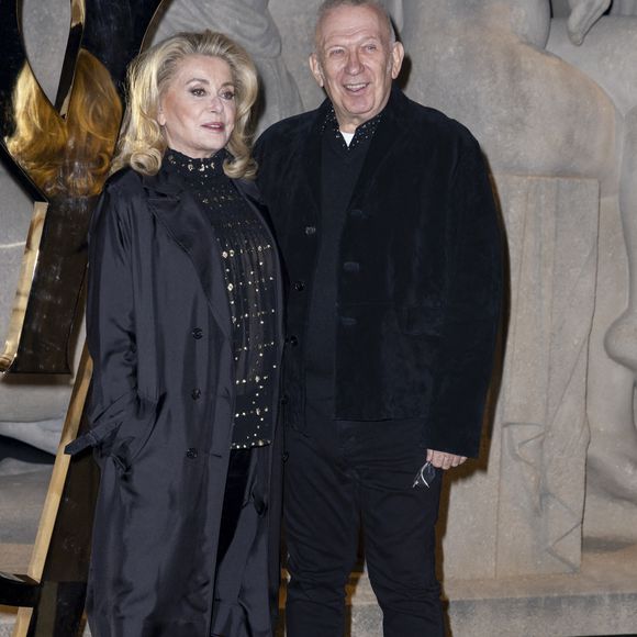 Catherine Deneuve et Jean Paul Gaultier  – Photocall du Défilé de mode Saint Laurent  Collection Printemps-Été 2026 dans le cadre de la Fashion Week de Paris, France, le 29 septembre 2025.
 
© Olivier Borde / Bestimage