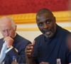 Grâce à une aide financière de 1 500 livres, il a pu suivre ses premiers cours de théâtre à l’âge de 16 ans...

Le roi Charles III (à gauche) et Idris Elba assistent à un événement organisé par The King's Trust pour discuter des opportunités offertes aux jeunes, au St James's Palace, dans le centre de Londres. Vendredi 12 juillet 2024. Photo by Yui Mok/PA Wire/ABACAPRESS.COM