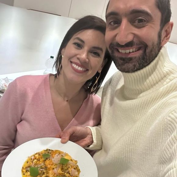 Sur Instagram, ce n'est pas moins d'un million de personnes qui le suivent, et quasiment deux millions sur TikTok. 

Jimmy Mohamed et son épouse Souailla Mohamed