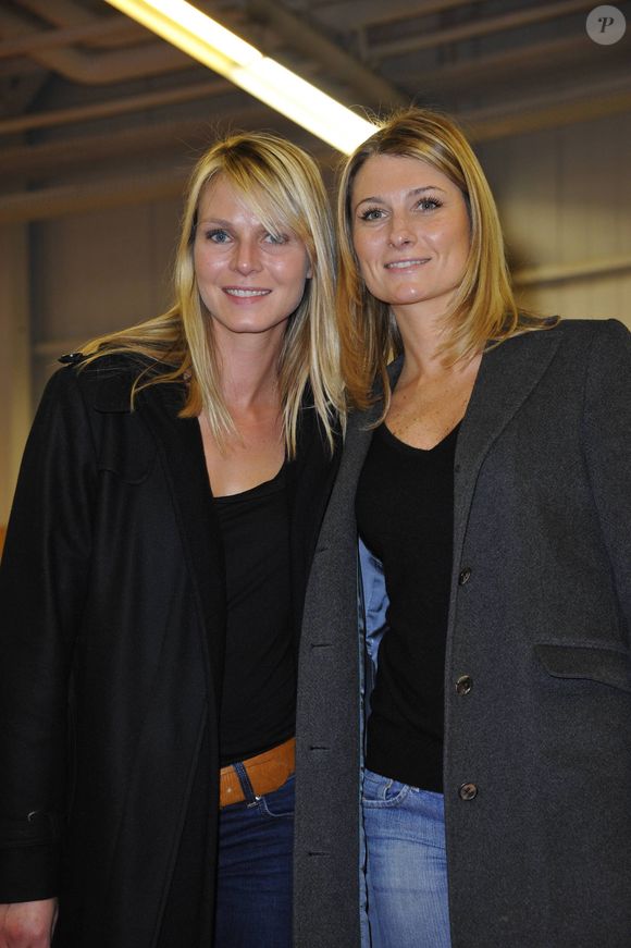 Elodie Ageron et Sandrine Arcizet au Noël de la fondation Assistance aux animaux, en novembre 2011