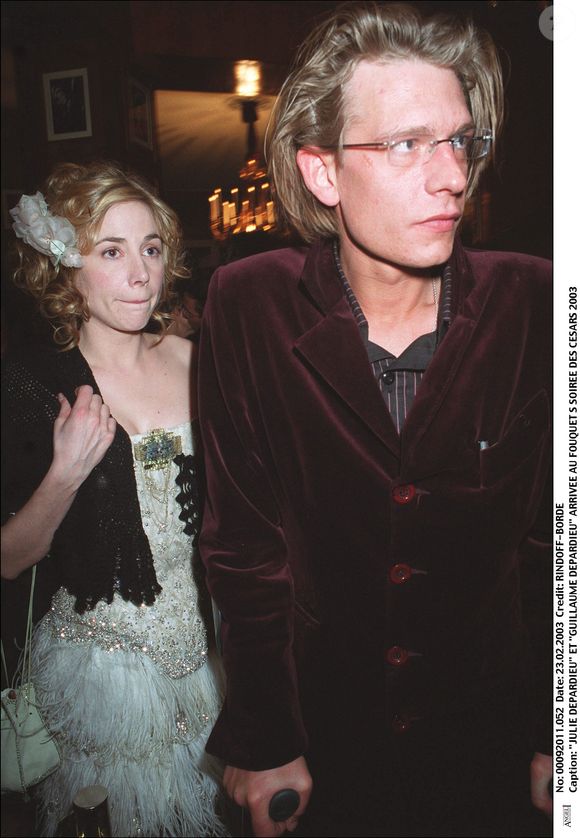 “J’ai évolué”, précise la sœur de Guillaume Depardieu

Archives - Guillaume Depardieu et Julie Depardieu avec leur mèreÉlisabeth au Fouquets en 2003. RINDOFF-BORDE / BESTIMAGE