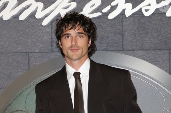 Jacob Elordi au photocall de l'avant-première Netflix du film "Frankenstein" au cinéma le Grand Rex à Paris, France, le 10 octobre 2025. © Coadic Guirec/Bestimage