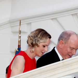 La princesse Charlène de Monaco, Le prince Albert II de Monaco arrivant au dîner d'état en l'honneur de la visite du couple présidentiel français au palais princier à Monaco le 7 juin 2025.
© Dominique Jacovides / Bestimage
