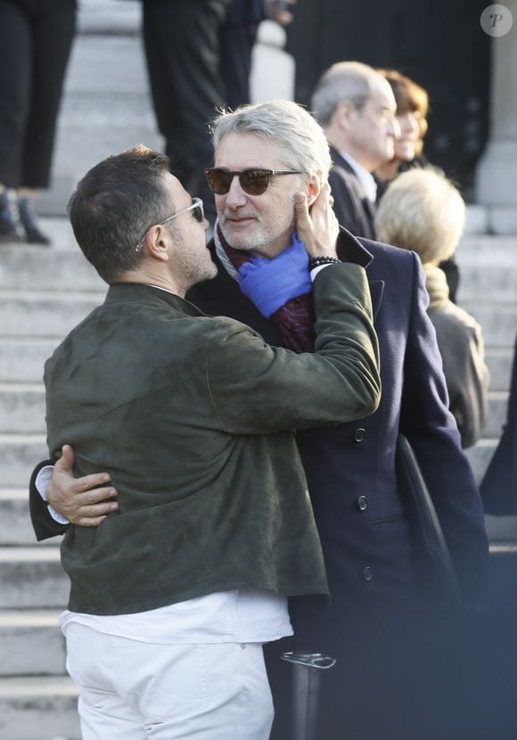 Antoine de Caunes et José Garcia - Sorties des obsèques du journaliste, animateur de télévision et animateur de radio français Philippe Gildas en la salle de la Coupole au crématorium du cimetière du Père-Lachaise à Paris, France, le 5 novembre 2018.
Agence / Bestimage