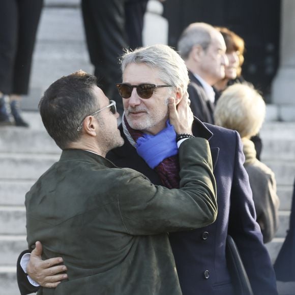 Antoine de Caunes et José Garcia - Sorties des obsèques du journaliste, animateur de télévision et animateur de radio français Philippe Gildas en la salle de la Coupole au crématorium du cimetière du Père-Lachaise à Paris, France, le 5 novembre 2018.
Agence / Bestimage