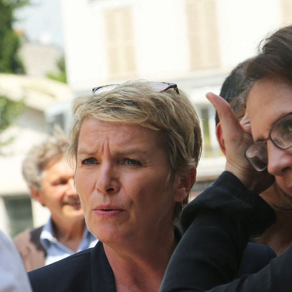Plusieurs personnalites de media, Delphine Ernotte presidente de France Television, Elise Lucet, Audray Pulvard, Ingrid Betancourt, Christophe Hondelatte, Francoise Joly et Guilaine Chenu, ses proches et anonymes ont rendu hommages Herve Ghesquiere, le journalistes de France Television etais decede le 14 juin 2017, Meudon, près de Paris, France, le 20 juin 2017. Photo par Somer/ABACAPRESS.COM