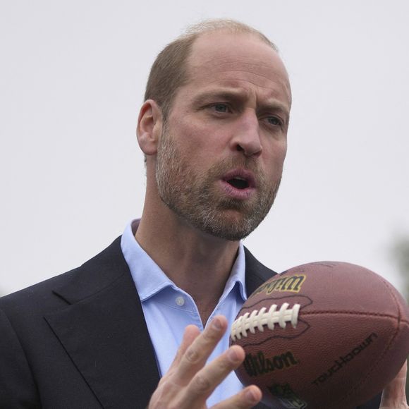 Le prince William a souvent pris le relais, remplaçant le roi Charles III lorsque ce dernier ne pouvait pas être présent.

Le prince William, prince de Galles assiste à un événement de la NFL Foundation UK, un format de football américain inclusif et rapide à Kennington Park, Londres le 15 octobre 2024. © Kin Cheung/WPA-Pool via Julien Burton / Bestimage