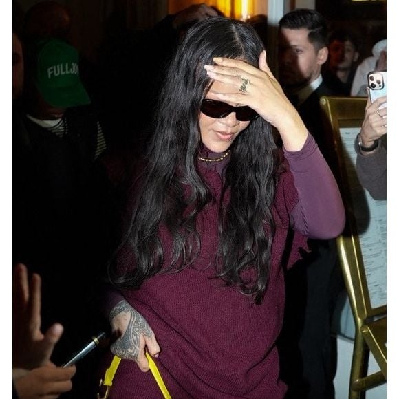 Cette sortie revêt une importance particulière puisqu'il s'agit de leur toute première apparition publique officielle depuis l'incident traumatisant survenu à leur domicile de Beverly Hills

Rihanna et ASAP Rocky ont été vus au restaurant Siena à Paris. Le couple profite d'une sortie décontractée pour passer du temps ensemble dans la ville. @Backgrid USA / Bestimage Vendetta dailly / BACKGRID