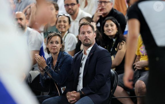 Le vol a visiblement eu lieu à Aventino, un quartier résidentiel de Rome. "J'ai laissé mon vélo attaché ici, de 16h à 16h30 !", détaille-t-elle, en accompagnant son message d'un emoji d'un visage très en colère.

Thomas Pesquet et sa compagne Anne Mottet - Les célébrités en tribunes pendant l'épreuve de basketball de demi-finale opposant la France à l'Allemagne lors des Jeux Olympiques de Paris 2024 (JO) à l'Arena Bercy, à Paris, France, le 8 août 2024. © Jacovides-Perusseau/Bestimage