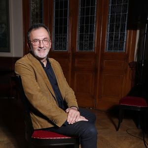 Exclusif - Rendez-vous avec Frédéric Lopez ("Après la fin") lors du 2ème Festival Creatvty 2025 des séries et créations audiovisuelles à Sète, le 14 novembre 2025. © Denis Guignebourg / Bestimage