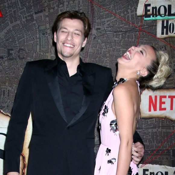 Elle a précisé qu’il s’agissait d’un petit garçon.

Millie Bobby Brown et Jake Bongiovi - Photocall de la première mondiale de Enola Holmes 2 (Netflix) à New York le 27 octobre 2022. 
Action Press / Bestimage