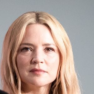 "Je suis sur un petit nuage", lance-t-elle.

Virginie Efira en conférence de presse pour le film "Vie Privée" (Hors Compétition) lors du 78ème Festival International du Film de Cannes, France, le 21 mai 2025. © Estelle Carlier/Pool/Bestimage