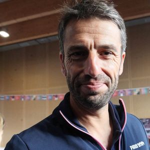 En plus des 270 000 euros bruts annuels que Tony Estanguet touchait

Tony Estanguet en déplacement au collège Maurice Utrillo dans le cadre des jeux paralympiques Paris2024 à Paris, France, le 4 septembre 2024. © Jonathan Rebboah/Panoramic/Bestimage