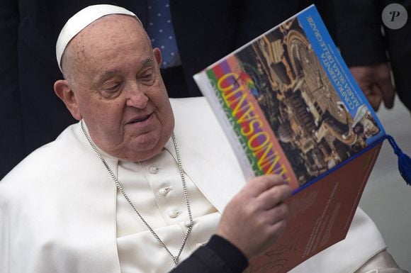 Le pape François lors de son audience hebdomadaire dans la salle Paul VI au Vatican, le 5 février 2025.