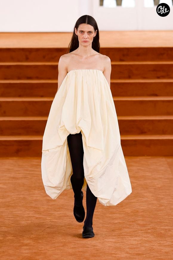 Défilé Jil Sander "Collection Prêt-à-Porter Automne/Hiver 2026-2027" lors de la Fashion Week de Milan (MLFW), le 25 février 2026. © Bestimage # Runway Jil Sander Fashion Show "Ready-to-Wear Collection Fall/Winter 2026-2027" at Milan Fashion Week, on February 25, 2026. | 00744680