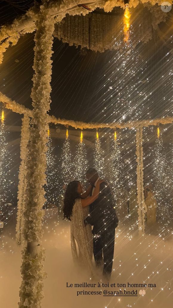 Vitaa au mariage de Sarah, la fille de l'époux de la chanteuse, Hicham. Instagram.  mai 2025