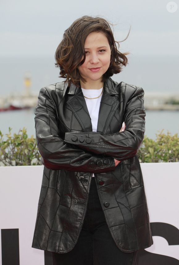 Laura Felpin de la série Le Flambeau au Palais des Festivals et des Congrès de Cannes, mercredi 6 avril 2022. 
© Christophe Aubert via Bestimage