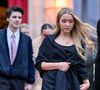 Selon le média britannique "The Sun", l’adolescente de 14 ans aurait réalisé un shooting photo pour son enseigne dans le plus grand des secrets. 

Harper Beckham - Victoria Beckham, accompagnée de sa famille, à la sortie de l'Hôtel La Réserve pour se rendre au ministère de la Culture pour être élevée au rang de Chevalier des Arts et des Lettres à Paris, France, le 26 janvier 2026. © Yehiel Chekroune/Bestimage
