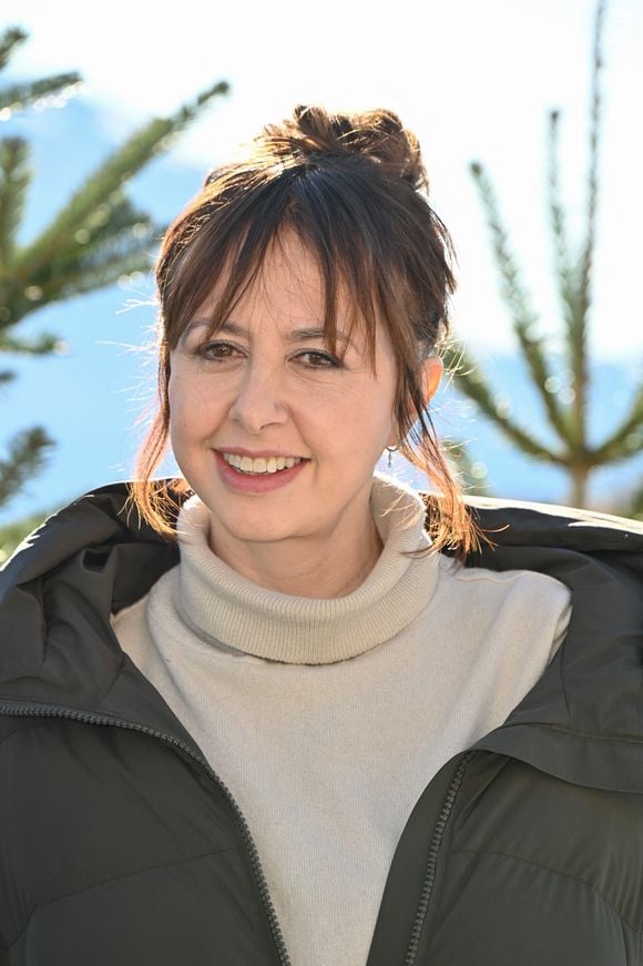 Valerie Bonneton pose pour le photocall du film 'Des jours meilleurs' lors du 28ème Festival du Film de Comédie à L'Alpe d'Huez, France, le 17 janvier 2025. Photo by Mireille Ampilhac/ABACAPRESS.COM