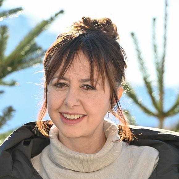 Valerie Bonneton pose pour le photocall du film 'Des jours meilleurs' lors du 28ème Festival du Film de Comédie à L'Alpe d'Huez, France, le 17 janvier 2025. Photo by Mireille Ampilhac/ABACAPRESS.COM