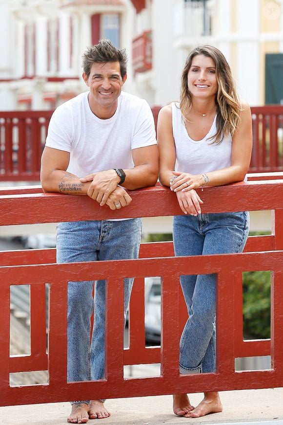 Ainhoa, née en juin 2022 de ses amours avec sa belle Delphine Tellier

Exclusif -  Rendez-vous avec Jean-Pascal Lacoste (habillé par American Vintage) et sa fiancée Delphine, soeur de l'ancienne Miss France S.Tellier, à Saint-Jean-de-Luz. Le 10 juillet 2020
© Patrick Bernard / Bestimage