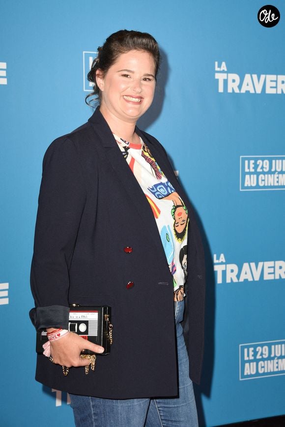 L'humoriste Élodie Poux assiste à la première du film « La Traversée » au cinéma UGC Bercy, à Paris, en France, le 16 juin 2022. Photo de Mireille Ampilhac/ABACAPRESS.COM