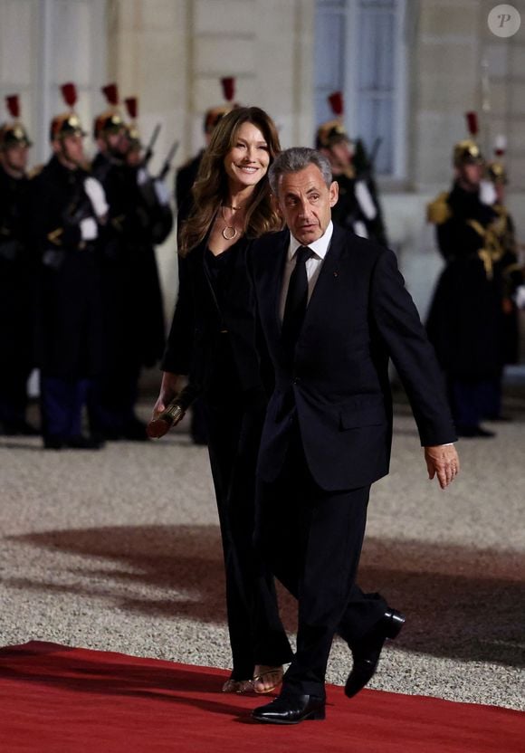 Nicolas Sarkozy et sa femme Carla Bruni-Sarkozy lors de l'accueil par le couple présidentiel français du président du Kazakhstan au palais de l'Elysée à Paris pour un dîner d'état le 5 novembre 2024.

© Dominique Jacovides / Bestimage