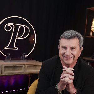 Pascal Bataille en interview pour "Purepeople", avec le format "En privé avec"