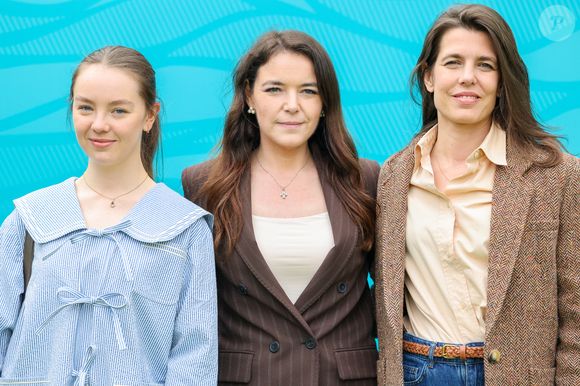 Mélanie-Antoinette de Massy, Charlotte Casiraghi et la princesse Alexandra de Hanovre lors de la sixième journée du Rolex Monte-Carlo Masters au Monte-Carlo Country Club de Monaco, le 10 avril 2026. © Claudia Albuquerque/Bestimage