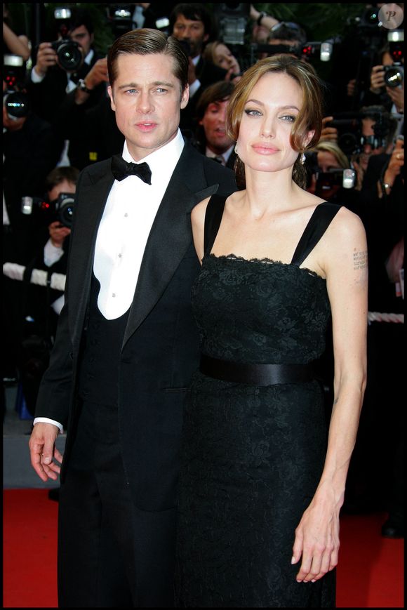 Leur séparation a été marquée par des rumeurs de liaison entre Brad Pitt et Angelina Jolie. 

Angelina Jolie et Brad Pitt au 60e Festival de Cannes en 2007

Guillaume Gaffiot/Bestimage