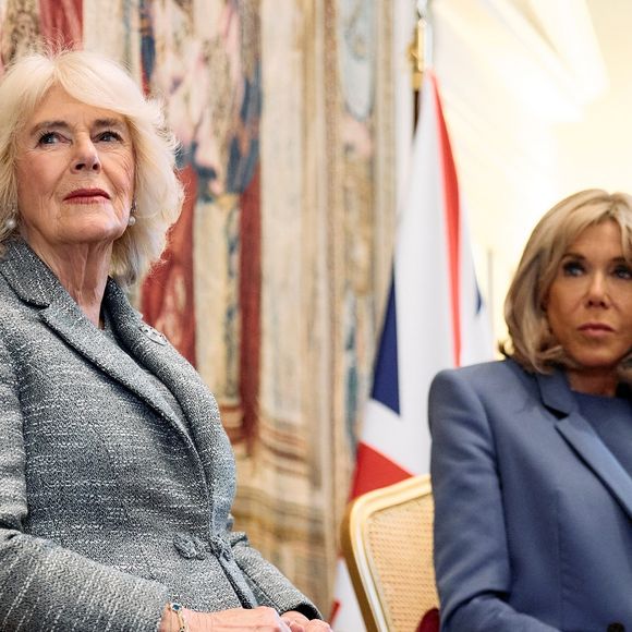 Brigitte Macron et Camilla Parker Bowles, reine consort d'Angleterre, assistent à la cérémonie de remise du prix littéraire de l'Entente à la résidence de l'ambassadeur de France à Londres, le 4 décembre 2024. 
© Julien Burton / Bestimage