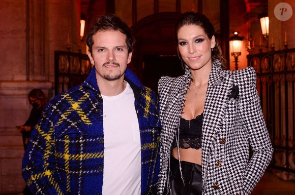 Exclusif - Juan Arbelaez et  sa femme Laury Thilleman - People au défilé Etam Live Show 2021 à l'Opéra Garnier à Paris le 4 octobre 2021.

© Cyril Moreau / Rachid Bellak / Bestimage