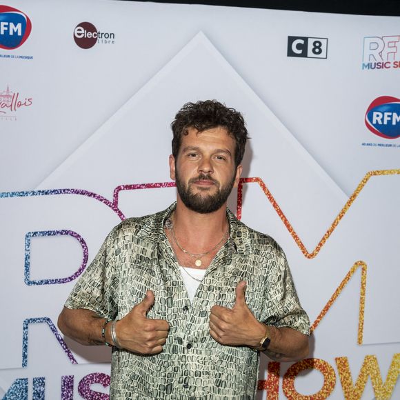 Claudio Capéo - Photocall et Backstage de l'événement musical "RFM Music Show" édition spéciale pour les 40 ans de la célèbre radio au Palais des Sports de Levallois-Perret et avec le retour des lives. Ce concert exceptionnel sera retransmis sur C8 le mercredi 30 juin. Émission présentée par B.Montiel et L.Rétory.
Levallois-Perret le 26 juin 2021
© Veeren Ramsamy - Pierre Perusseau / Bestimage