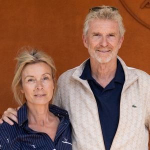 Tout comme Denis Brogniart et son épouse Hortense. 
Denis Brogniart et sa femme Hortense Brogniart au village lors des Internationaux de France de Tennis de Roland Garros 2026. Paris, le 1er juin 2026. © Jacovides / Moreau / Bestimage