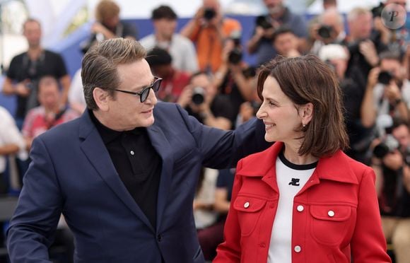 Benoît Magimel et Juliette Binoche au photocall de "La Passion de Dodin Bouffant" lors du 76ème Festival International du Film de Cannes, France, le 25 mai 2023. © Jacovides-Moreau/Bestimage