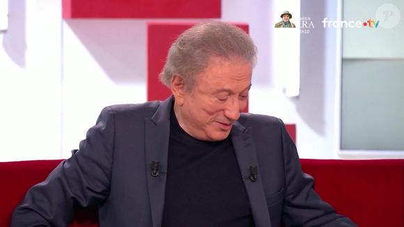 Michel Drucker dans "Vivement dimanche" le 16 novembre 2025. Capture d'écran/France 3